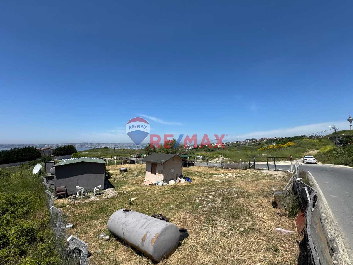 REMAX GELİŞİMDEN BÜYÜKÇEKMECEDE 1137M2 SATILIK ARSA