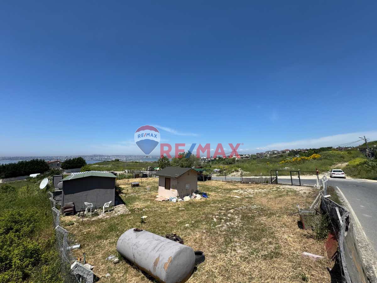 REMAX GELİŞİMDEN BÜYÜKÇEKMECEDE 1137M2 SATILIK ARSA