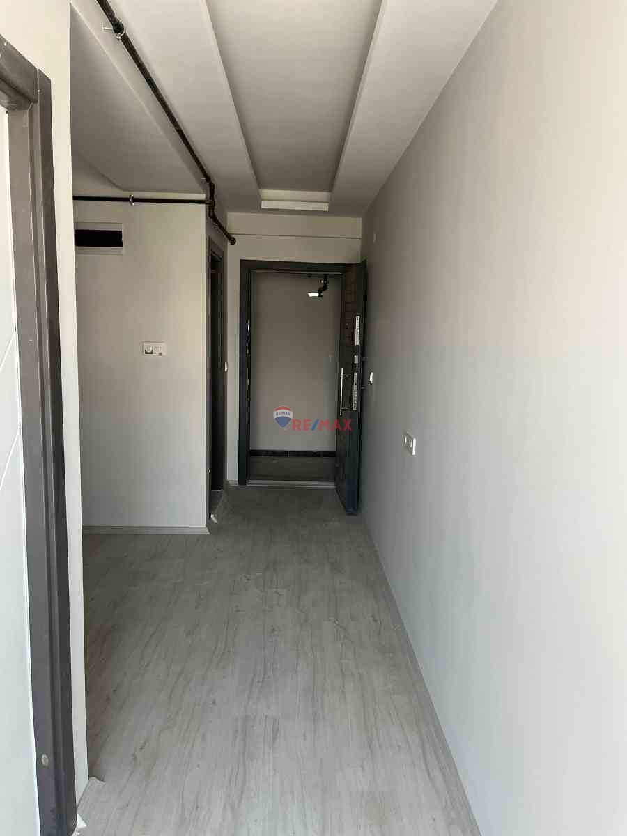  ATATÜRK MAHALLESINDE KAMPÜSE YÜRÜME MESAFESINDE ,SATILIK 1+1DAIRE 