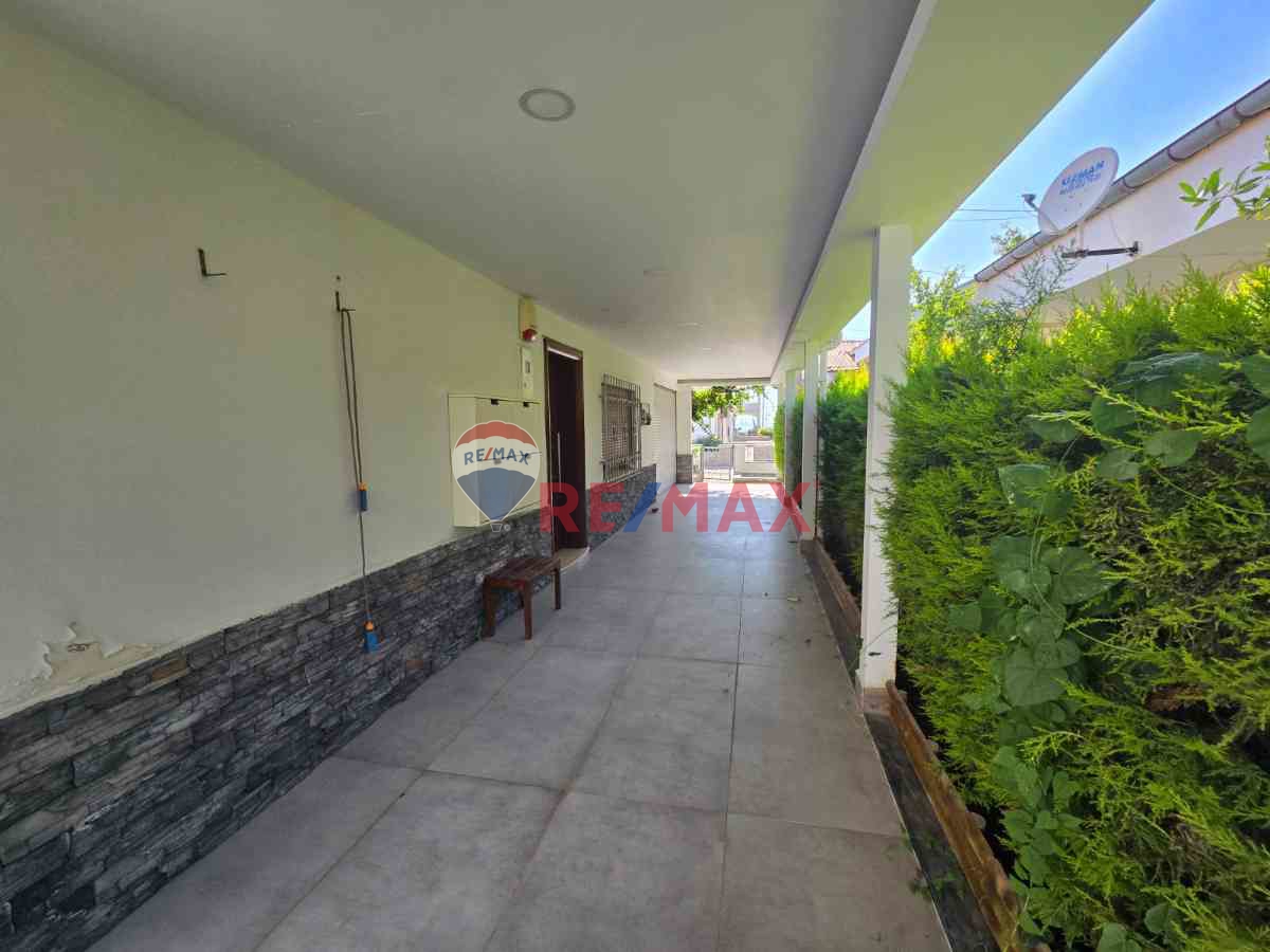 KUŞADASI NAZİLLİ SİTESİ SATILIK 2+1 BAKIMLI YAZLIK VİLLA