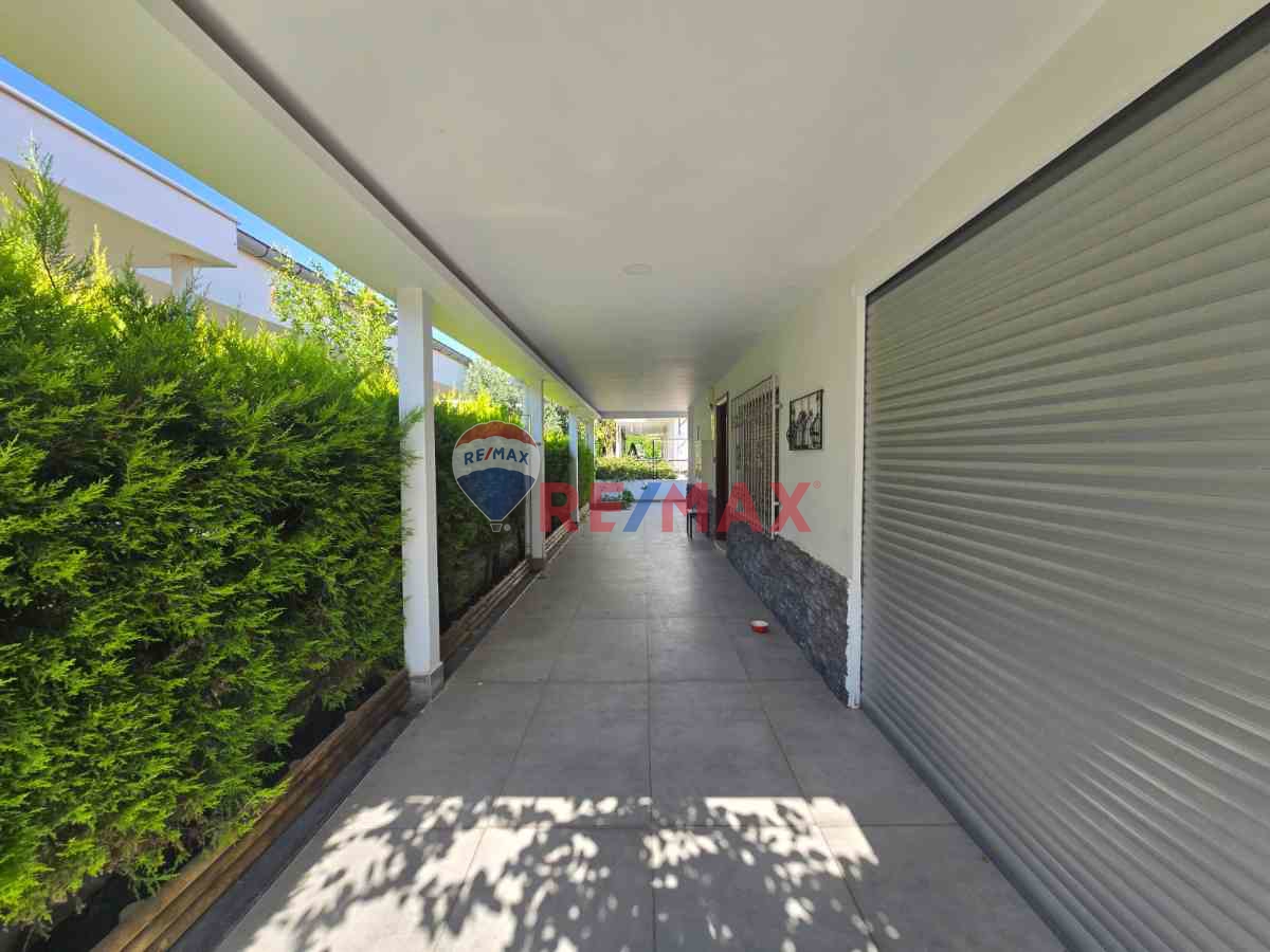 KUŞADASI NAZİLLİ SİTESİ SATILIK 2+1 BAKIMLI YAZLIK VİLLA