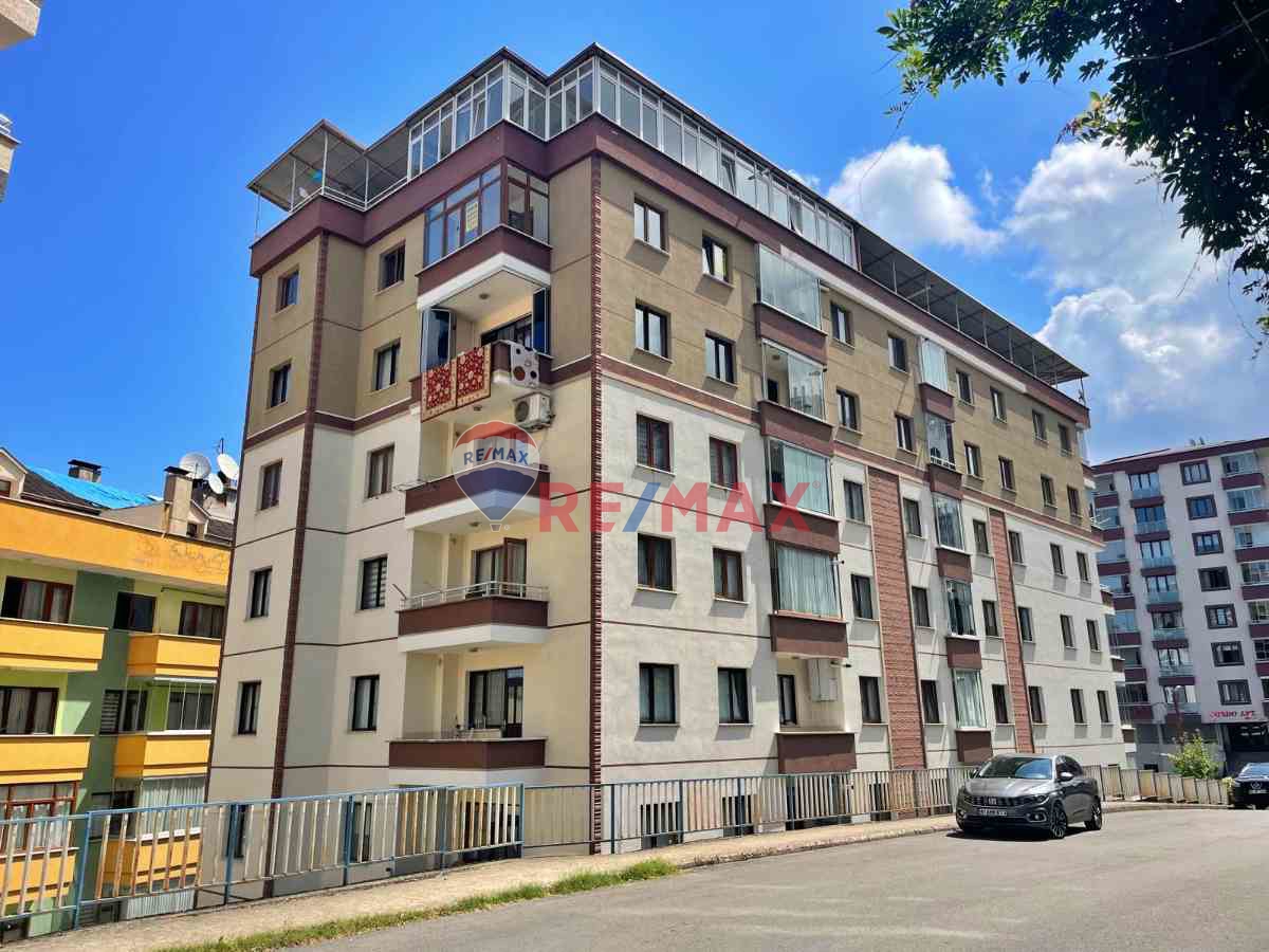 REMAX MEYDAN AYDINLIKEVLER KİRALIK 3+1 DAİRE