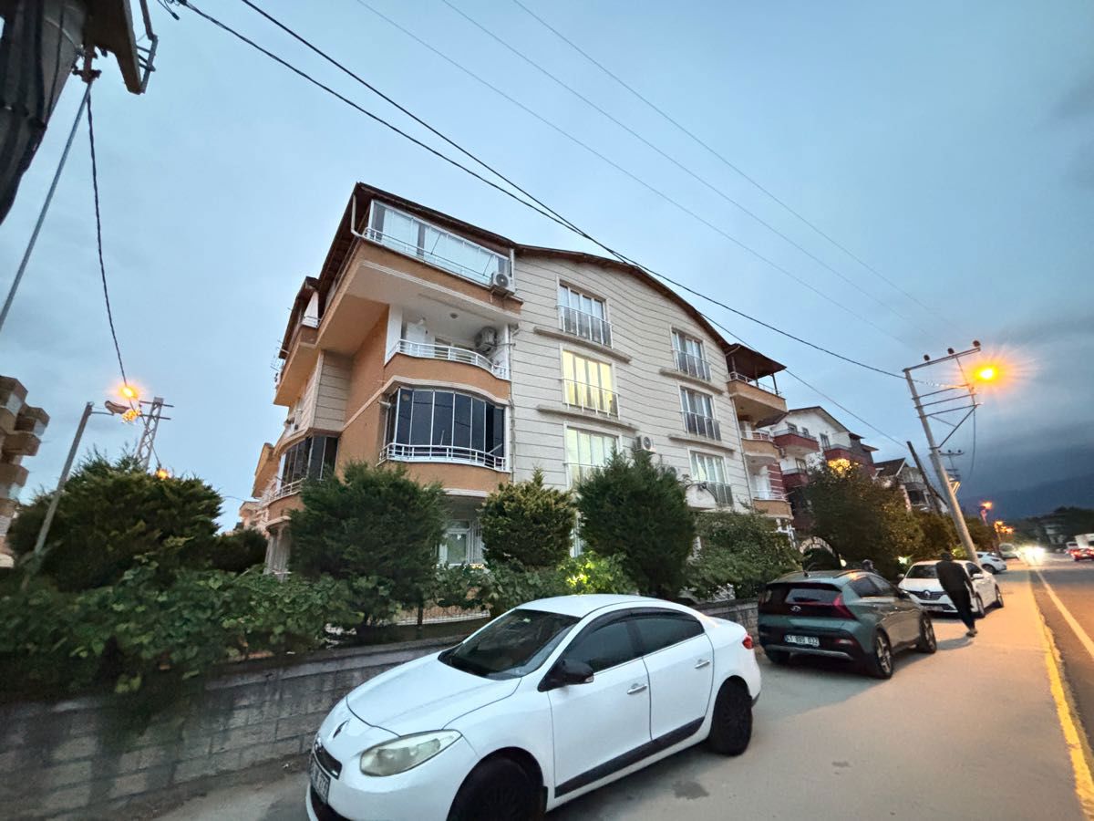 KARTEPE ATAEVLER’DE 2 + 1 SATILIK DAİRE