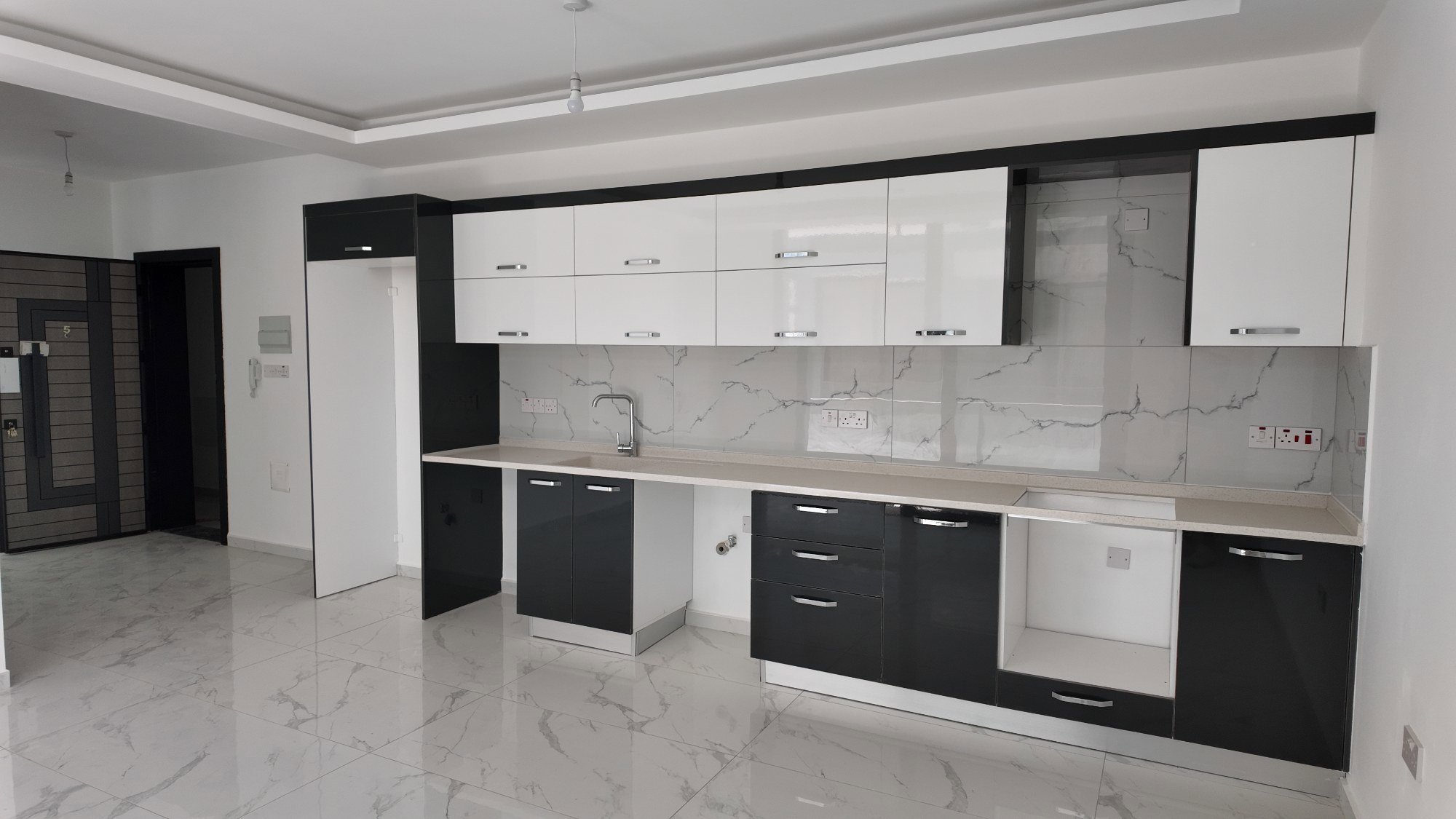 GRAND SAPPHIRE YANINDA! MERKEZİ KONUMDA SIFIR 2+1 KİRALIK DAİRE – SUN CITY, LONG BEACH !!!