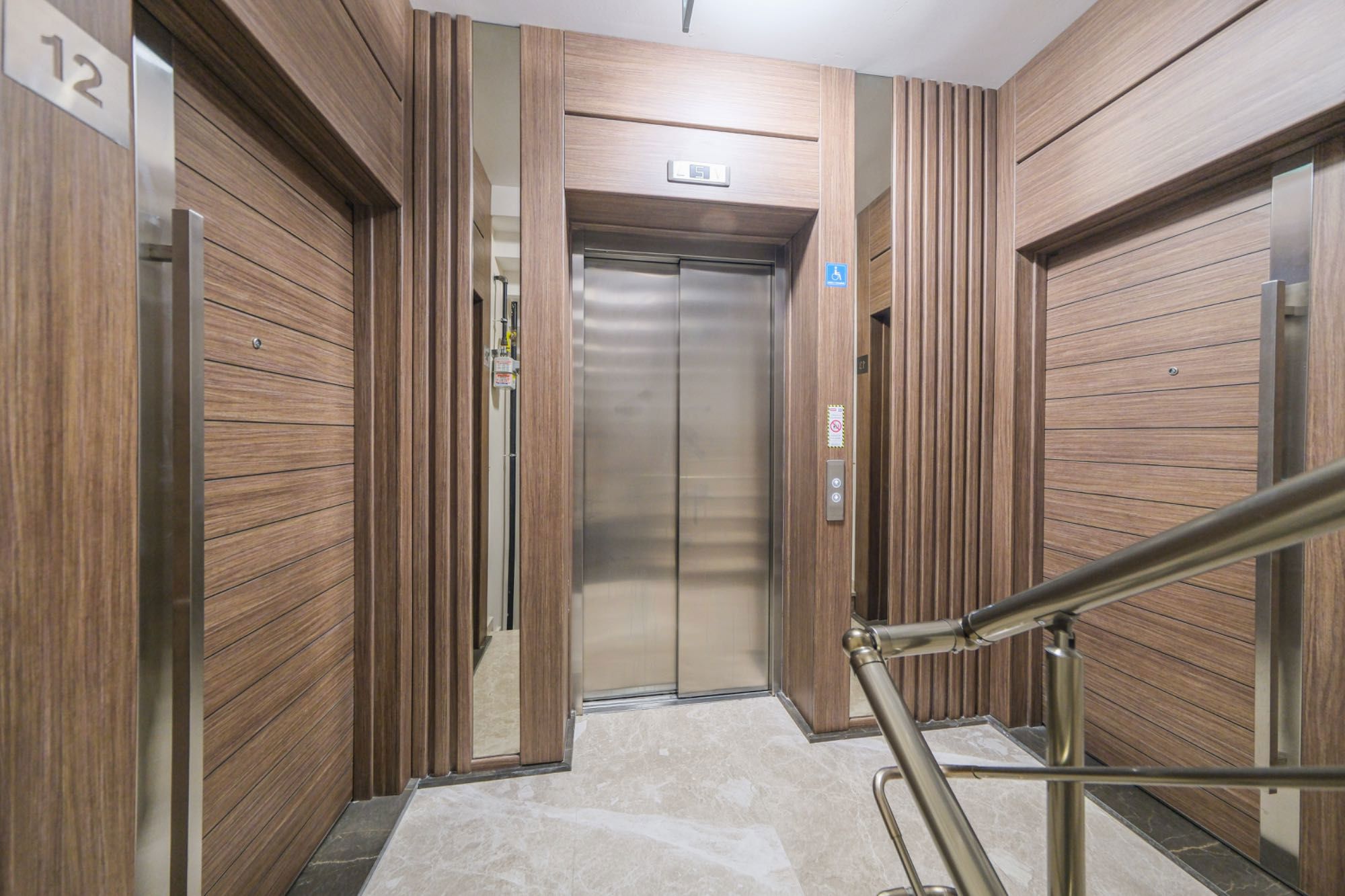 ERENKÖY ÖMER PAŞA SIFIR BALKONLU BOŞ 2+1 SATILIK DAİRE