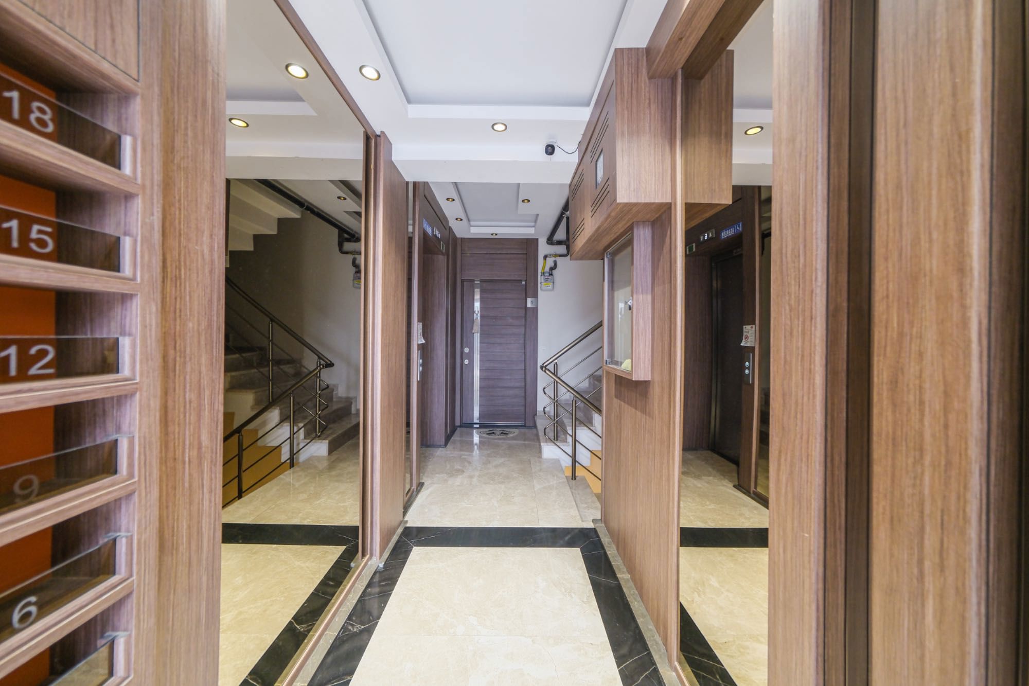 ERENKÖY ÖMER PAŞA SIFIR BALKONLU BOŞ 2+1 SATILIK DAİRE