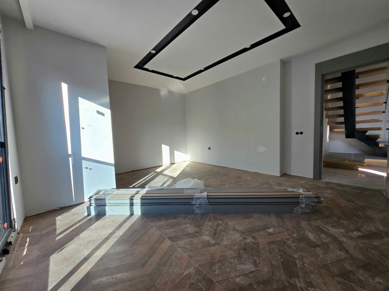 MURATPAŞA VARLIK MAHALLESİ'NDE 4+1 DUBLEX SATILIK DAİRE