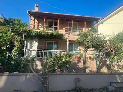 GÜZELBAHÇE ÇELEBİ MAHALLESİ'NDE, YENİLENMİŞ SATILIK VİLLA
