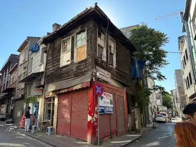 MÜSTAKİL BİNA SATILIK TİCARİ + KONUT