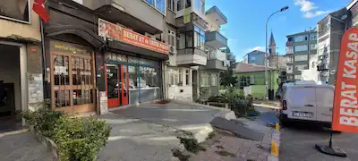 BİM KARŞISI – YÜKSEK TAVANLI – KİRACILI 2 KATLI DÜKKÂN