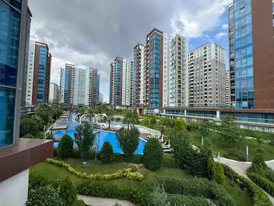 BEYLİKDÜZÜ CUMHURİYET MAHALLESİ DEMİR ROMANS SİTESİ SATILIK BÜYÜK TERASLI 3+1 DAİRE