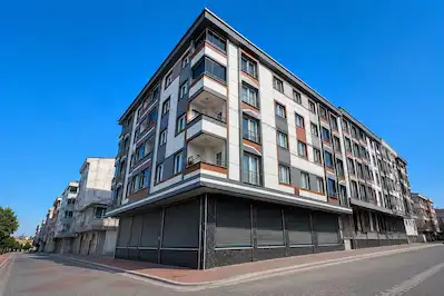 AVCILAR SINIRINDA EMSALSİZ KONUMDA SATILIK 2+1 DAİRE