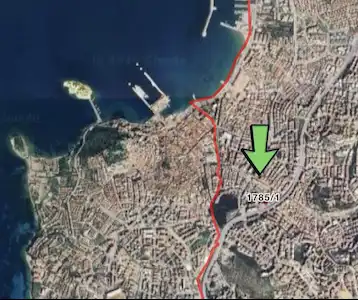 KUŞADASI MERKEZ’DE ÇIFT CEPHELI GENIŞ DÜKKAN.