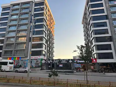RE/MAX LACIVERT'TEN YILDIZKENT YENI BULVARDA KIRALIK DÜKKAN