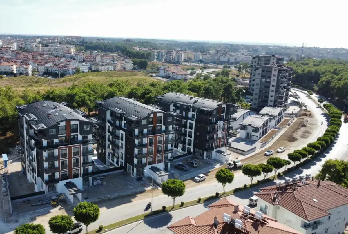 KAVAKLI BÖLGESİNDE SİTE İÇİNDE (NOVA REZİDANS)1+1 SATILIK DAİRE