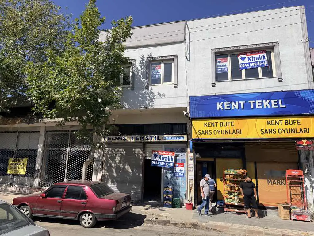 KAHRAMANMARAŞ DULKADİROĞLU’NDA 2 KATLI, 130 M², BALKONLU SATILIK BİNA (5+4)