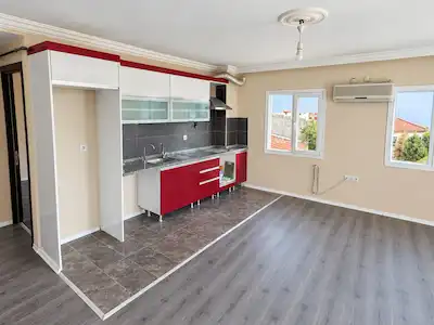 SEYREK MERKEZE YAKIN ASANSÖRLÜ BALKONLU 2+1 DAİRE