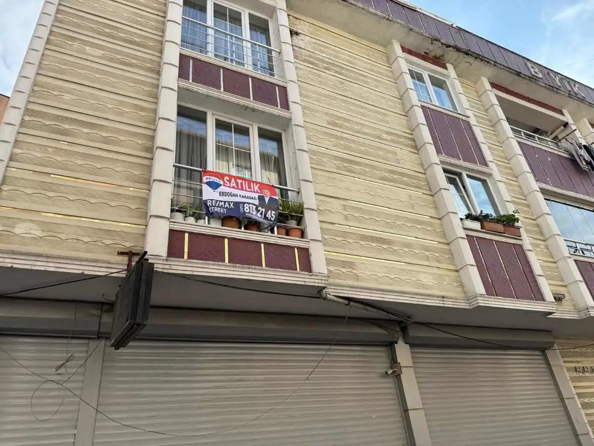 REMAX STREET'TEN SATILIK 3+1 GENIŞ VE KULLANIŞLI DAIRE...