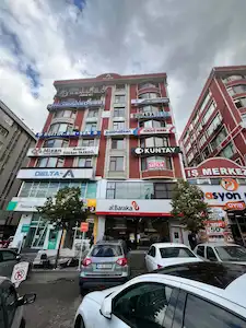 REMAX İLKE'DEN GÜRCÜKAPI ÖZLEM İŞ MERKEZİ'NDE SATILIK OFİS