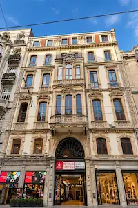 REMAX GALA İSTİKLAL CADDESİ HALEP PASAJI OFİS