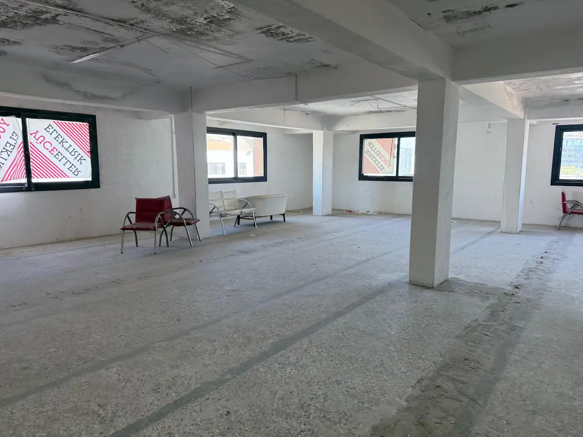 11 GIDA ÇARŞISI’NIN MERKEZINDE KULLANIMA HAZIR KIRALIK IŞYERI