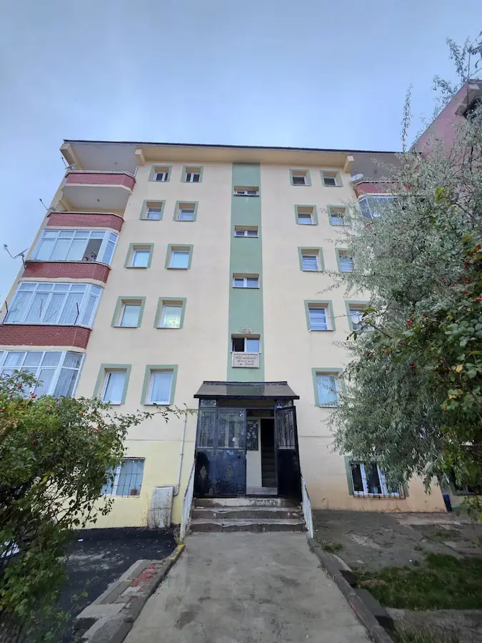 REMAX İLKE'DEN YENİŞEHİR'DE 3+1 SATILIK BODRUM
