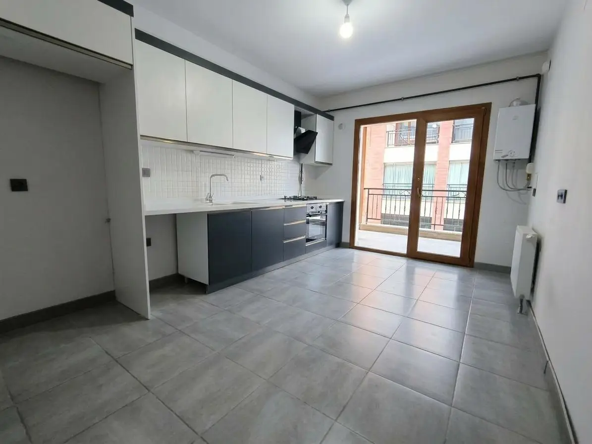 REMAX DOĞU'DAN SÜRSÜRÜ TOKİLERDE ARA KAT GENİŞ 3+1 SATILIK DAİRE