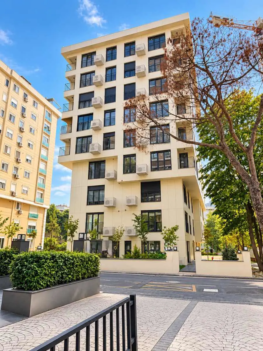 FENERYOLUN'DA CADDEYE 2. BİNA MODERN MİMARİ İLE YAPILMIŞ 60 M2 NET FIRSAT SATILIK 2+1 DAİRE
