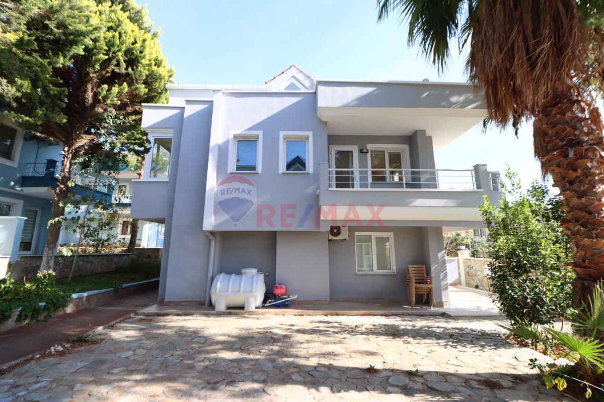 KUŞADASI DEĞİRMENDERE MEVKİİNDE BAKIMLI YAZLIK SATIŞTA!!!