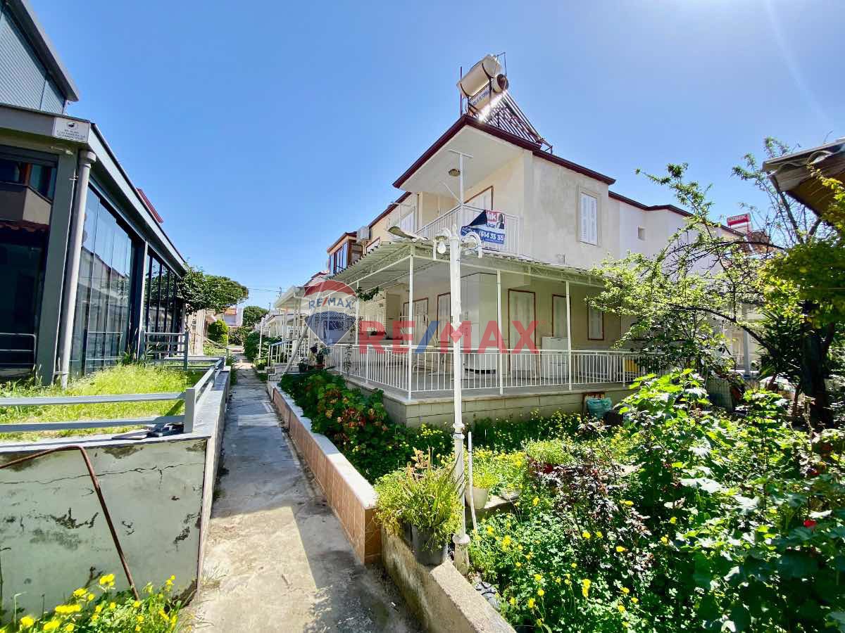 KUŞADASI DENİZ TUR SİTESİ'NDE DENİZE 250 MT MESAFE'DE SATILIK YAZLIK