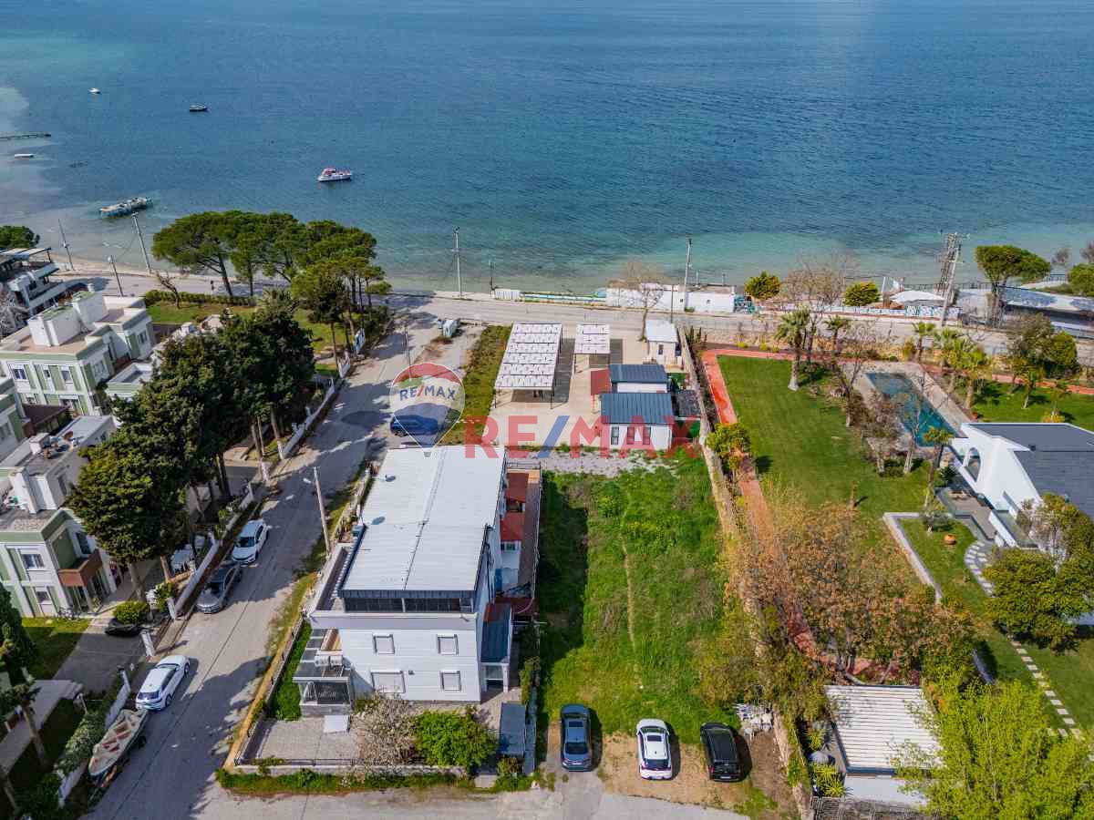 ÇANAKKALE DARDANOS' TA DENIZE 50 METRE MESAFEDE EMSALSIZ IMARLI ARSA !!!