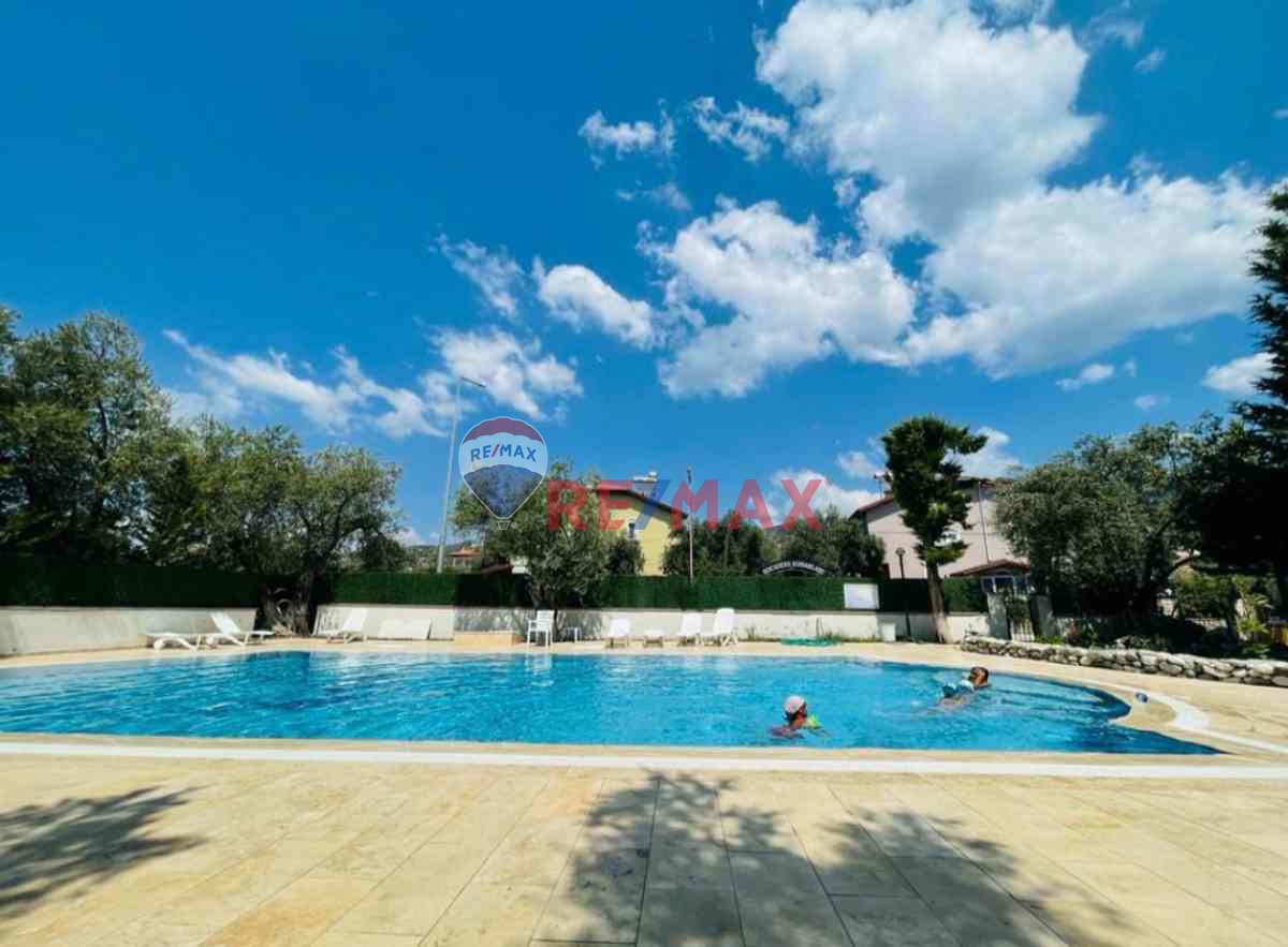 ALTINOLUK KOCADERE MEVKİNDE SATILIK VİLLA VE ARSA TAPUSU