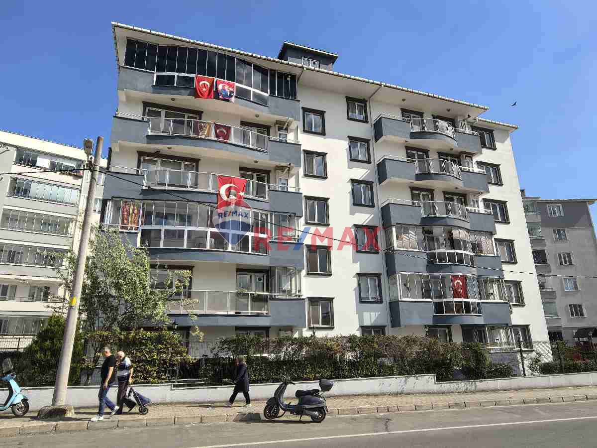 KAZIMİYE MAHALLESİ YILDIZ SİTESİNDE SATILIK 2+1 DAİRE