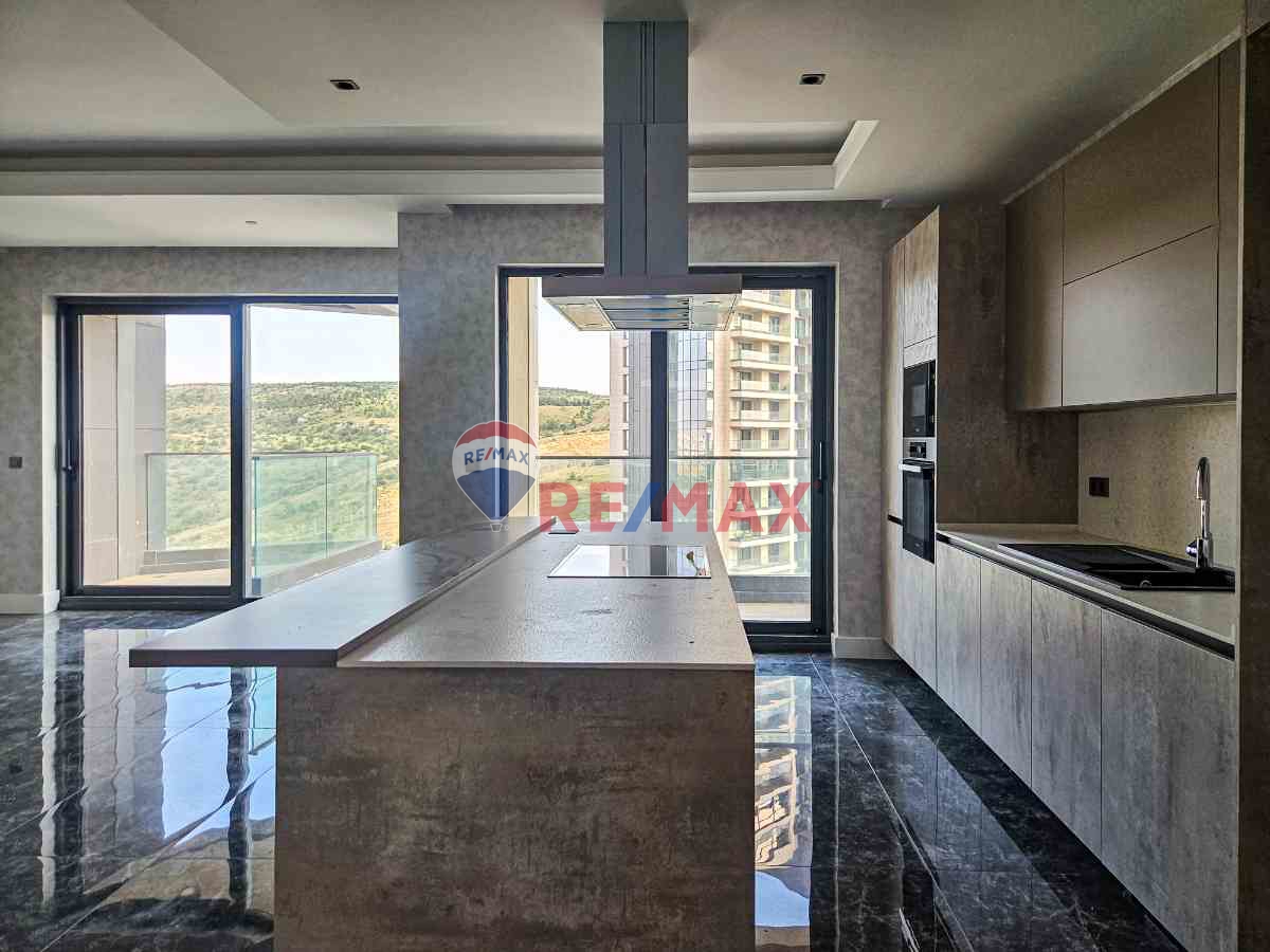 REMAX EMRE KOÇ - BİLKENT PARK JOVEN SATILIK 4+1 DAİRE