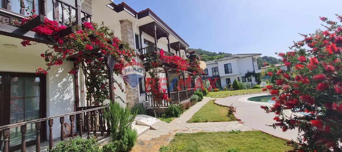 AKYAKA'DA ORMAN VE DENİZİ İLE DOĞAYLA İÇ İÇE YAŞAM