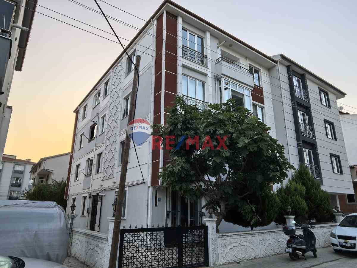 ÇOBANÇEŞME'DE, 2+1 SATILIK DAIRE. (CUMHURIYET PARKINA 400 MT)