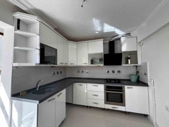 KİRALIK DAİRE İLKER CADDESI ÜZERİNDE 3+1 BOŞ YAPILI BOYALI OTURUMA HAZIR  