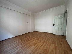 KİRALIK DAİRE İLKER CADDESI ÜZERİNDE 3+1 BOŞ YAPILI BOYALI OTURUMA HAZIR  