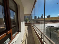 KİRALIK DAİRE İLKER CADDESI ÜZERİNDE 3+1 BOŞ YAPILI BOYALI OTURUMA HAZIR  