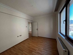 KİRALIK DAİRE İLKER CADDESI ÜZERİNDE 3+1 BOŞ YAPILI BOYALI OTURUMA HAZIR  