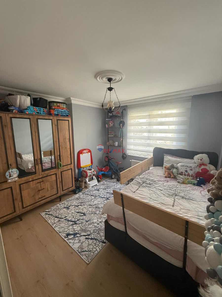 GÜRPINAR'DA SATILIK GENİŞ 2+1 ARAKAT DAİRE