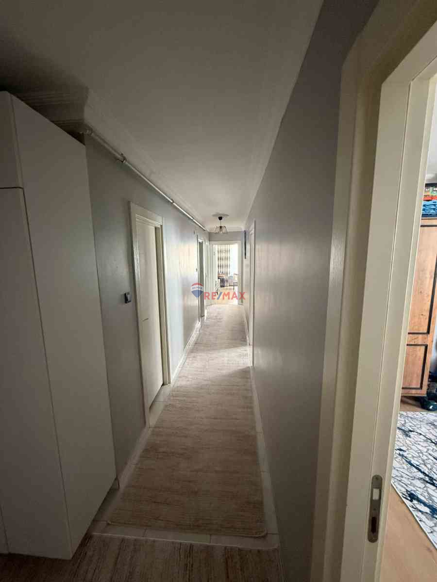 GÜRPINAR'DA SATILIK GENİŞ 2+1 ARAKAT DAİRE