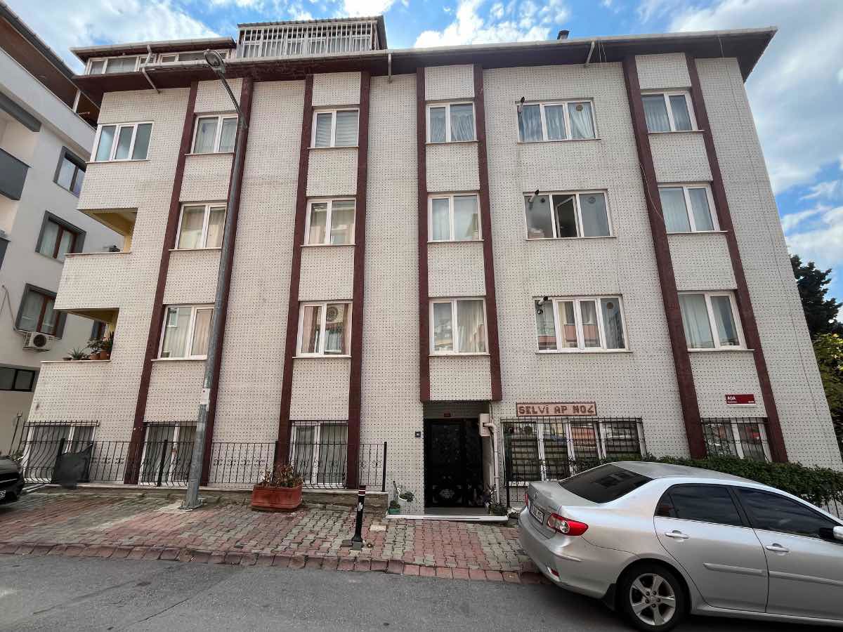 ÜMRANİYE İSTİKLAL'DE MERKEZİ KONUMDA 3+1 GENİŞ SATILIK DAİRE