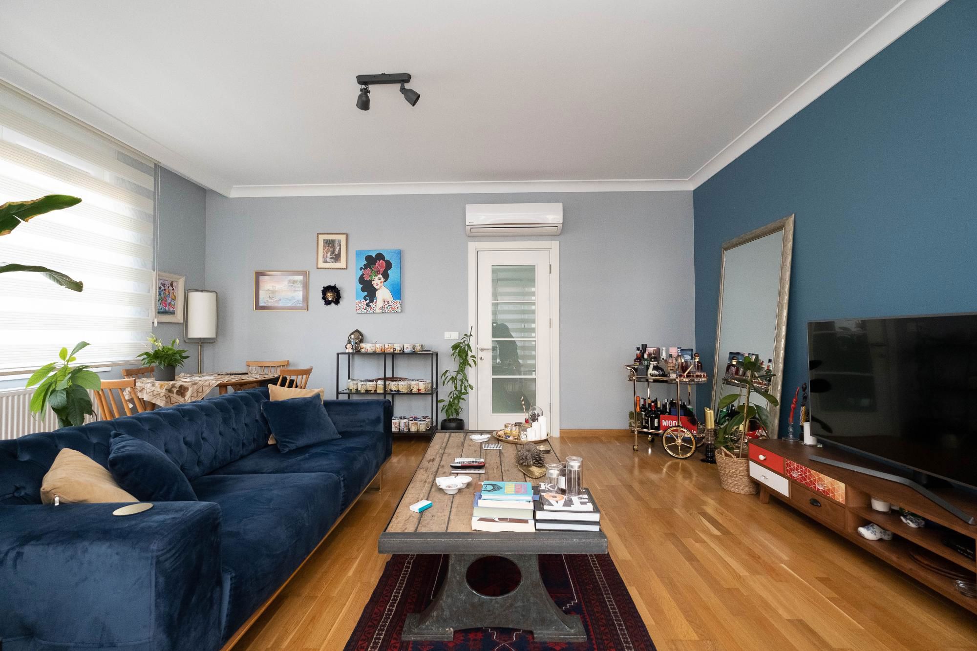 ERENKÖY & ABDÜLHALIK RENDA SOKAKTA, SATILIK BALKONLU DAIRE- BOŞ- 