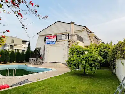 MANAVGAT SORGUNDA ŞEHRİN EN GÜZEL HAVUZLU VİLLASI