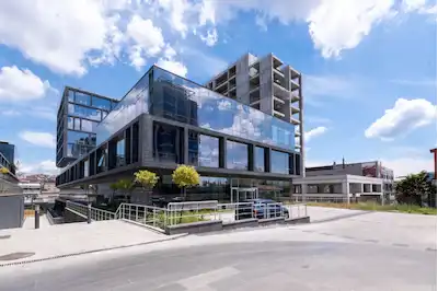 BAHÇELIEVLER YENIBOSNA'DA PRESTIJLI OFIS BINASINDA KIRALIK TAM KAT OFIS