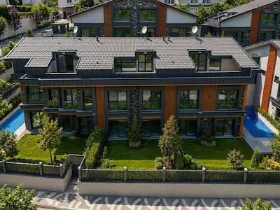 USKUMRUKÖY ZEKERİYAKÖY HATTINDA ÖZEL HAVUZLU YENİ PROJEDE 4+1 VE 5+1 LÜKS VİLLALAR
