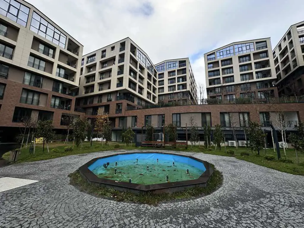 ACIBADEM KONAKLARI 2+1 ARA KAT DAİRE
