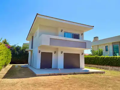 ÇEŞME ILICADA YILLIK KİRALIK 4+1 MÜSTAKİL VİLLA