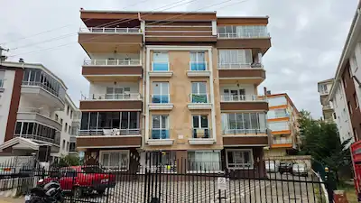 KARAPÜRÇEK STADI YANI GÜNEŞ CEPHESİ OTURUMA HAZIR SATILIK 3+1